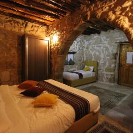 Hartna zaman, hotel a Taiyiba