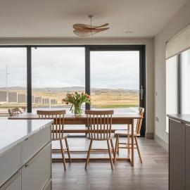 Leenan at Ballyliffin Beach Houses, Pollan Bay, hotel in Ballyliffin