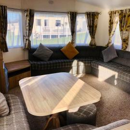 Family friendly, 3-bedroom holiday home, hotel in Bembridge