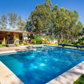 La Herencia country house with pool, terrace and green areas, hotel u gradu Ixtlahuacán de los Membrillos