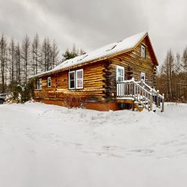 Twin View Log Home, hôtel à Carroll