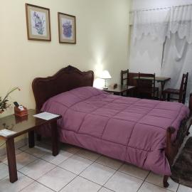 Suite con entrada independiente 1 dormitorio 1 sala de estar, hótel í Rivera