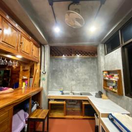 เรือนบรรเจิดโฮมสเตย์、Ban Nokのホテル