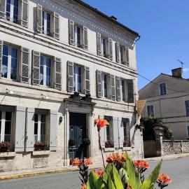 Repos à Ribérac B&B, hotel em Ribérac
