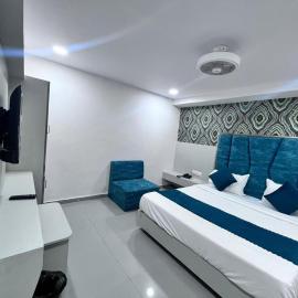 Hotel Grey Sky