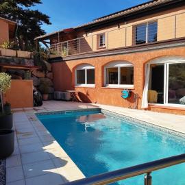 Villa les hirondelles avec piscine chauffée