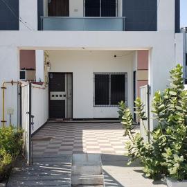 Nest Homestays, hotell i Jamnagar
