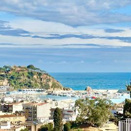 Ático con Vistas al Mar a un Paso del Centro