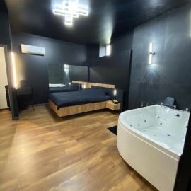 Douce Nuit & Spa, hotel sa Dorlisheim