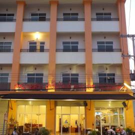 Avalon Residence، فندق في سافانخت