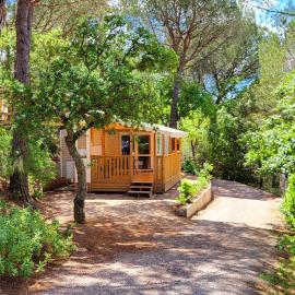 Mobilehome Leï Suves Côte d'Azur, hotel in Roquebrune-sur-Argens