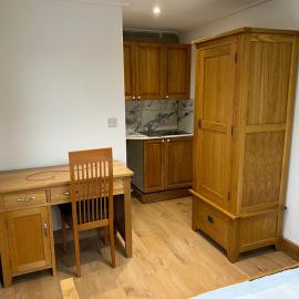 Nikolay Lodge, hotel in Yate