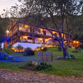 Ecohotel atawa, hotel em El Hato