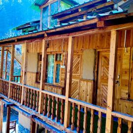 Rustic Mud House Jibhi, Hotel in Jibhi