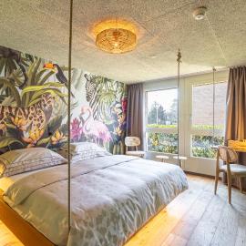 The Lab Experiments, hotel a Thun