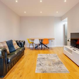 Lovely Central Brentwood Flat, hotel in Brentwood