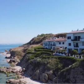 Casa elegante in riva al mare