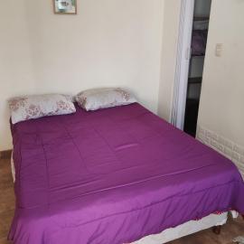 Apto independiente al fondo de casa familiar