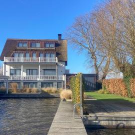 Beautiful Home In Loosdrecht With Wifi