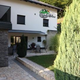 Rajske doline, hotell i Oćune