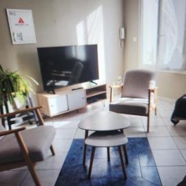 RDC 1 chambre-centre-ville-terrasse, hotel in Vitry-le-François
