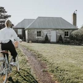 Simplistic Luxury Cottage, Ross, hotel em Ross