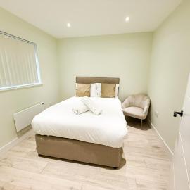 2 Bedroom Duplex's in Huntingdon - Built for Contractors & Professionals - Balcony - WiFi - Fully Equipped Kitchen - Smart TV - Ideal for Work Stays - Long Projects