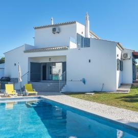 Casa Da Laranjeira- Serene 4Bedroom 4Bath Pool & Garden Villa, 10 mins to Vilamoura Marina