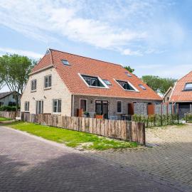 Appartementen De Witte Brugh, hotel in Buren