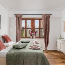 Rheinchalet - Komfortable Ferienwohnungen an der Weinstraße I Für Radfahrer & Wanderer, hotel Deidesheimben