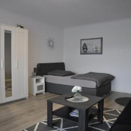 Comfort Apartment - Ruhe Oase - Balkon - Parkplatz - Self Check-in 24h