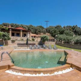Villa Dimmare by PosarelliVillas