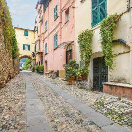 2 Bedroom Cozy Apartment In Taggia