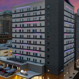 Aloft by Marriott Memphis Downtown، فندق في ممفيس
