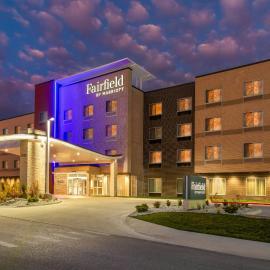 Fairfield by Marriott Inn & Suites Kansas City at The Legends