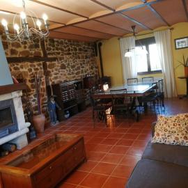Casa rural San Felices, hotel in San Felices de Castillería