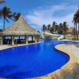 Bello Flat Duplex full equipo con acceso a la playa, Hotel in Tucacas