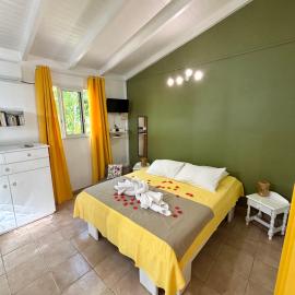 Gîte Mabouya - Hamac, Piscine, Jardin, hotel ad Anse-Bertrand