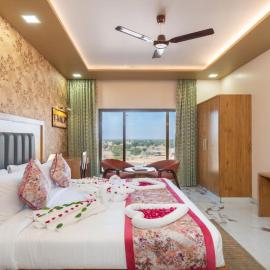 Hotel Kaushal Regency - Refinery Road Pachpadra, hótel í Bālotra