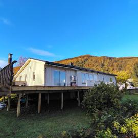 Senja Jøvika Lodge In the heart of Mallangen، فندق في Jøvik
