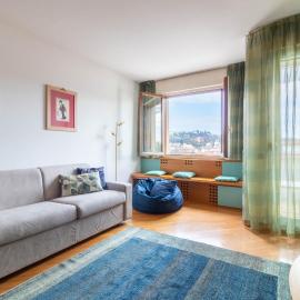 Centralissimo con vista colline, готель у місті Конельяно