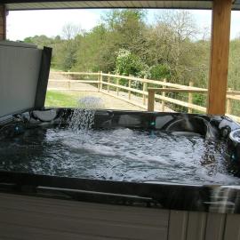 River Lodge Hot Tub Sleeps 6