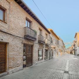 Apartamentos RyC, hotel in Alcalá de Henares