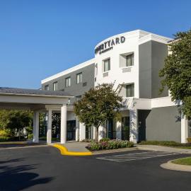 Courtyard by Marriott Harrisburg West/Mechanicsburg โรงแรมในแมคานิกส์เบิร์ก