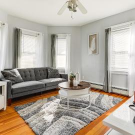5 Mi to Brown U: Pet-Friendly Apt, Walk to Dining!, hotel a North Providence
