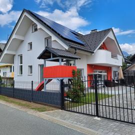 Comfortable 4 room 4 full Family, hotel in Tržič