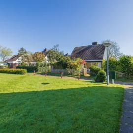 Holiday home close to beach and Keukenhof, hotel in Noordwijkerhout