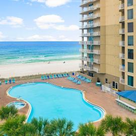 20th-floor condo with Gulf views, resort amenities & 2 lagoon-style pools