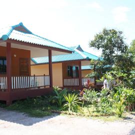Viesnīca Lam-tong Resort pilsētā Don Sak