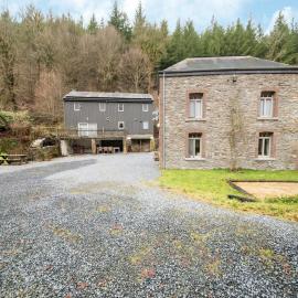 Historic Watermill in Bohan, hotel a Vresse-sur-Semois